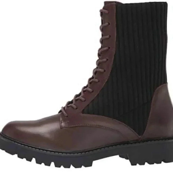 Charles  David NWOT brown ankle boots size 10 - Picture 1 of 6